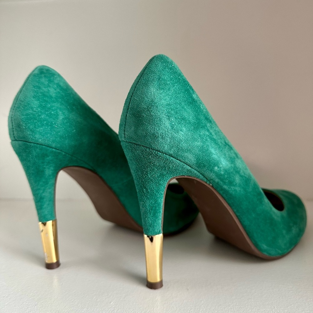 Seychelles Emerald Green Suede “MILES AWAY” Gold Heel Women's Pumps Size 8.5